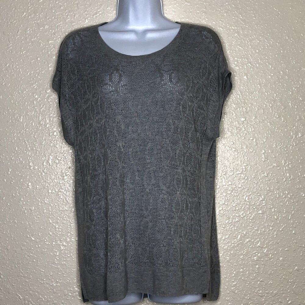 Banana Republic Factory Knit gray pullover shirt medium